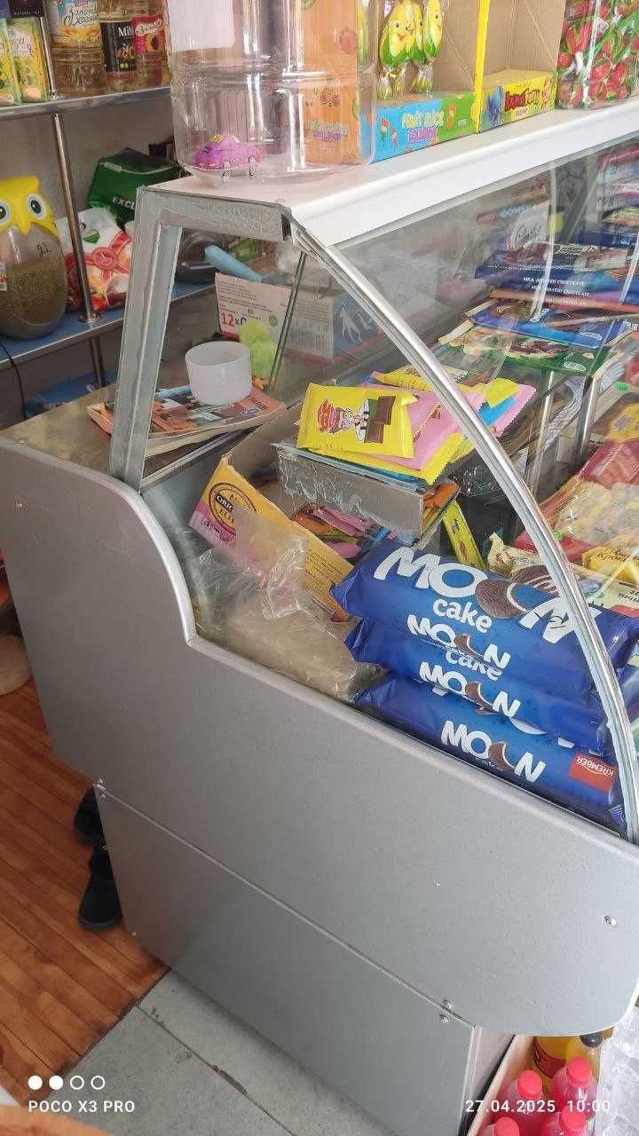 Витрина холодильник