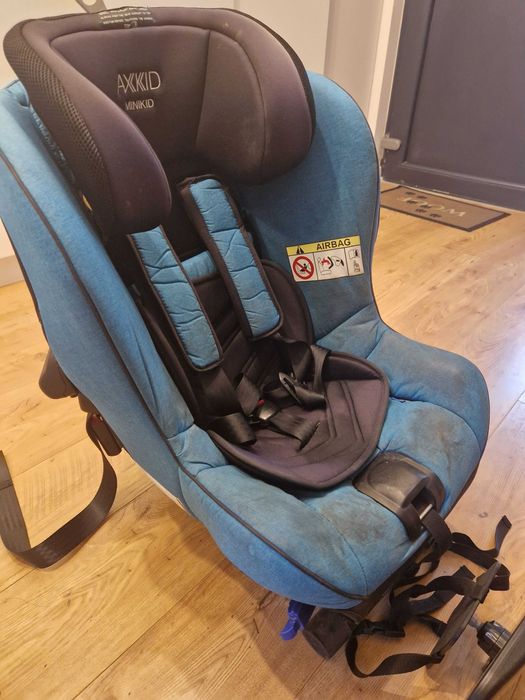 Vând scaun copil Axkid minikid + cadou oglinda