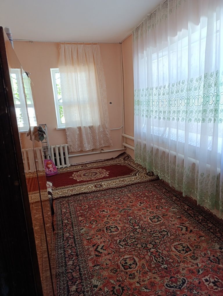 Uy sotiladi 6.5 sotix 5 xonali uy