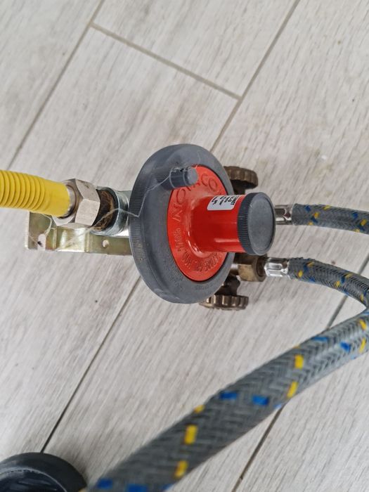 Butelie gaz 84 L x 2 plus regulator dublu