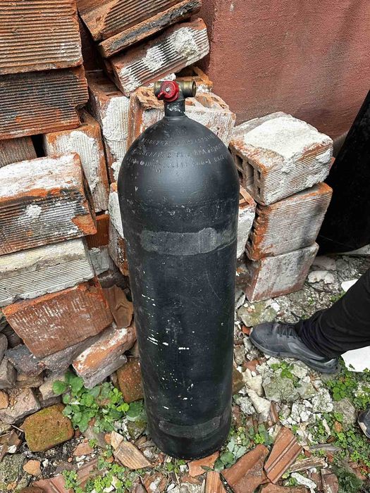 Метанови бутилки 2бр.и целия газов инж.