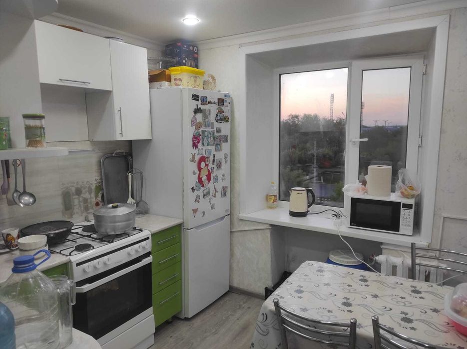 3 комн по Республики на 2 мкрн дом блочный / Помощь в ипотеке , торг