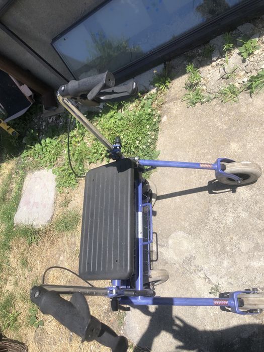 Cadru de mers pliabil