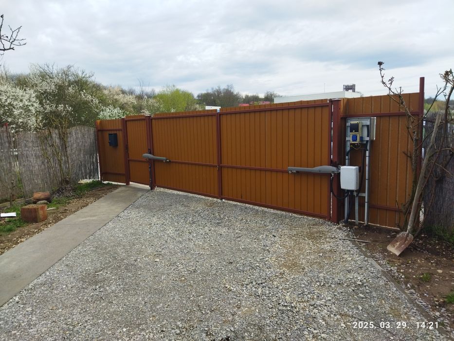 Automatizare porți batante