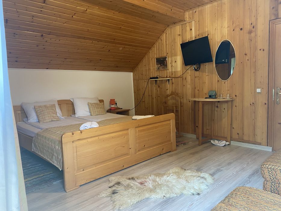 Pensiune, Cabana de inchiriat, Porumbacu de Sus Valea Zanelor.