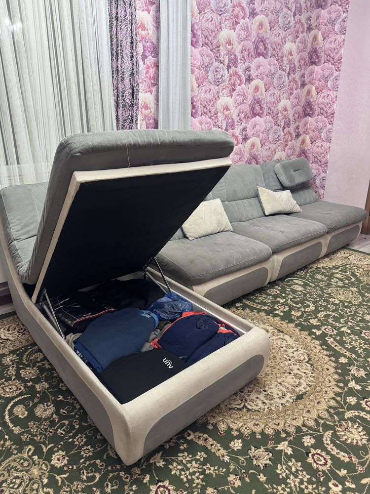 Продам углавой диван  б/у