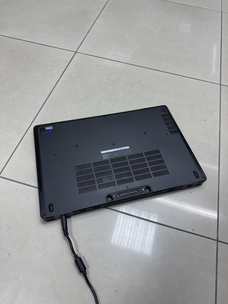 Лаптоп DELL latitute E5570 i5