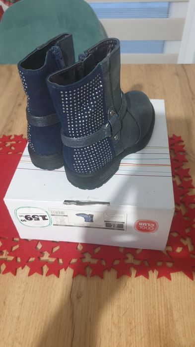 Vand cizme fata, noi cu eticheta