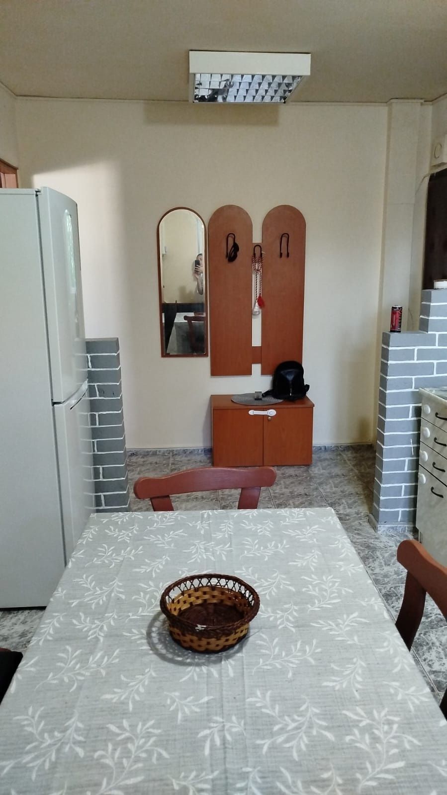 Închiriez apartament