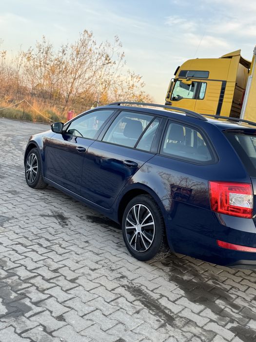 Vand Skoda III, 1.6 TDI 110 cp, impecabilă