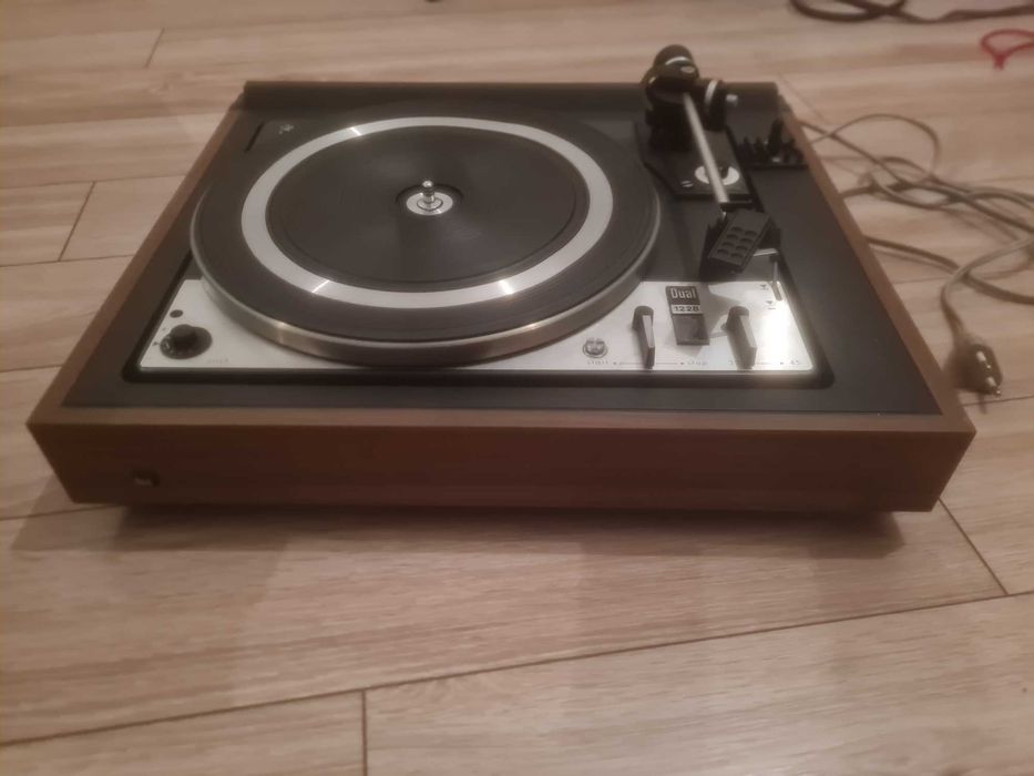 Немски грамофон Dual 1228 без капак и доза