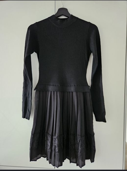 Motivi rochie neagra cu lana si fusta plisata, noua, XS-S