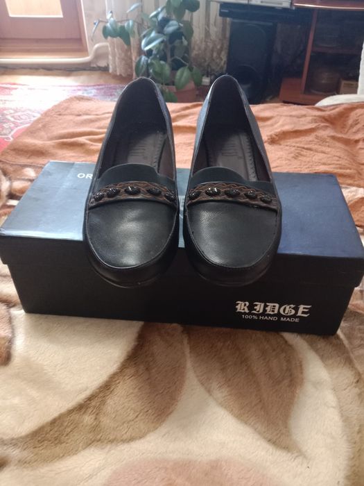 Продаётся женская осеняя обувь