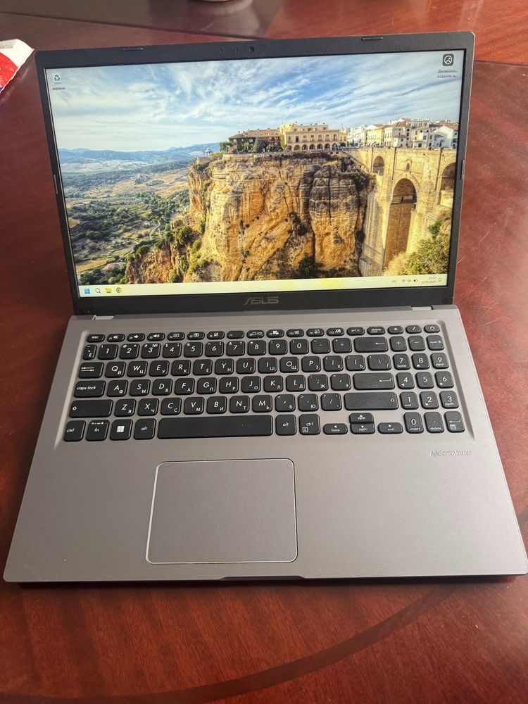 Asus X515EA i3-1115G4 в иделаьном состоянии!