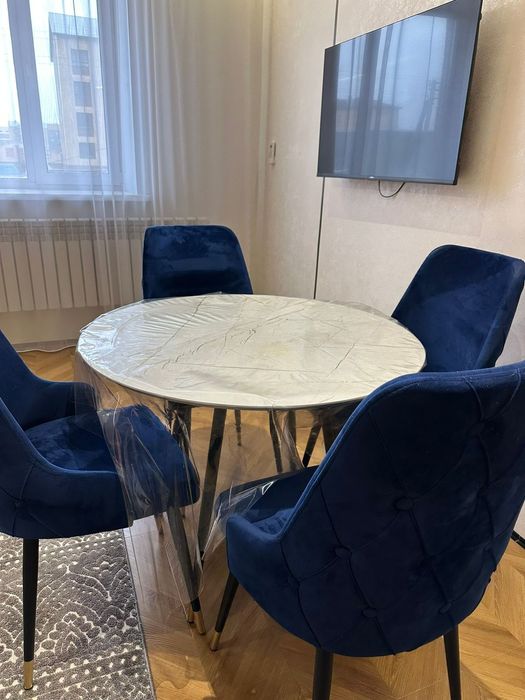 Продам 3стула синий красивый богатый цвет