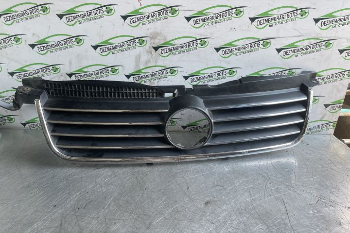 Grila bara fata centru 3B0853651L / 3B0 853 651L Volkswagen VW Passat