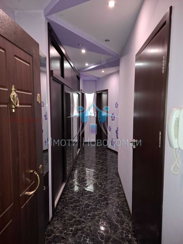 Продава се Тристаен апартамент в Шумен, Пазара - 75 кв.м за 1292 €/кв.м - Снимка #8