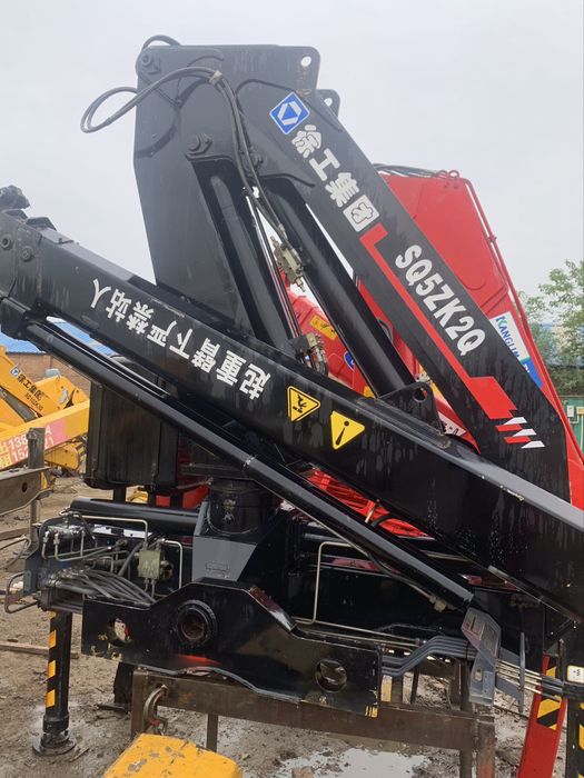 Манипулятор 5 тонналик сотилади