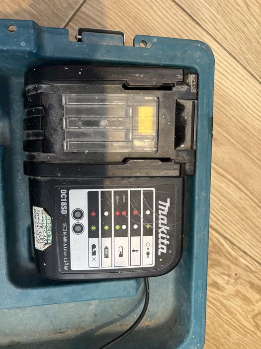 Винтоверт Makita BDF 343+ зарядно DC18SD