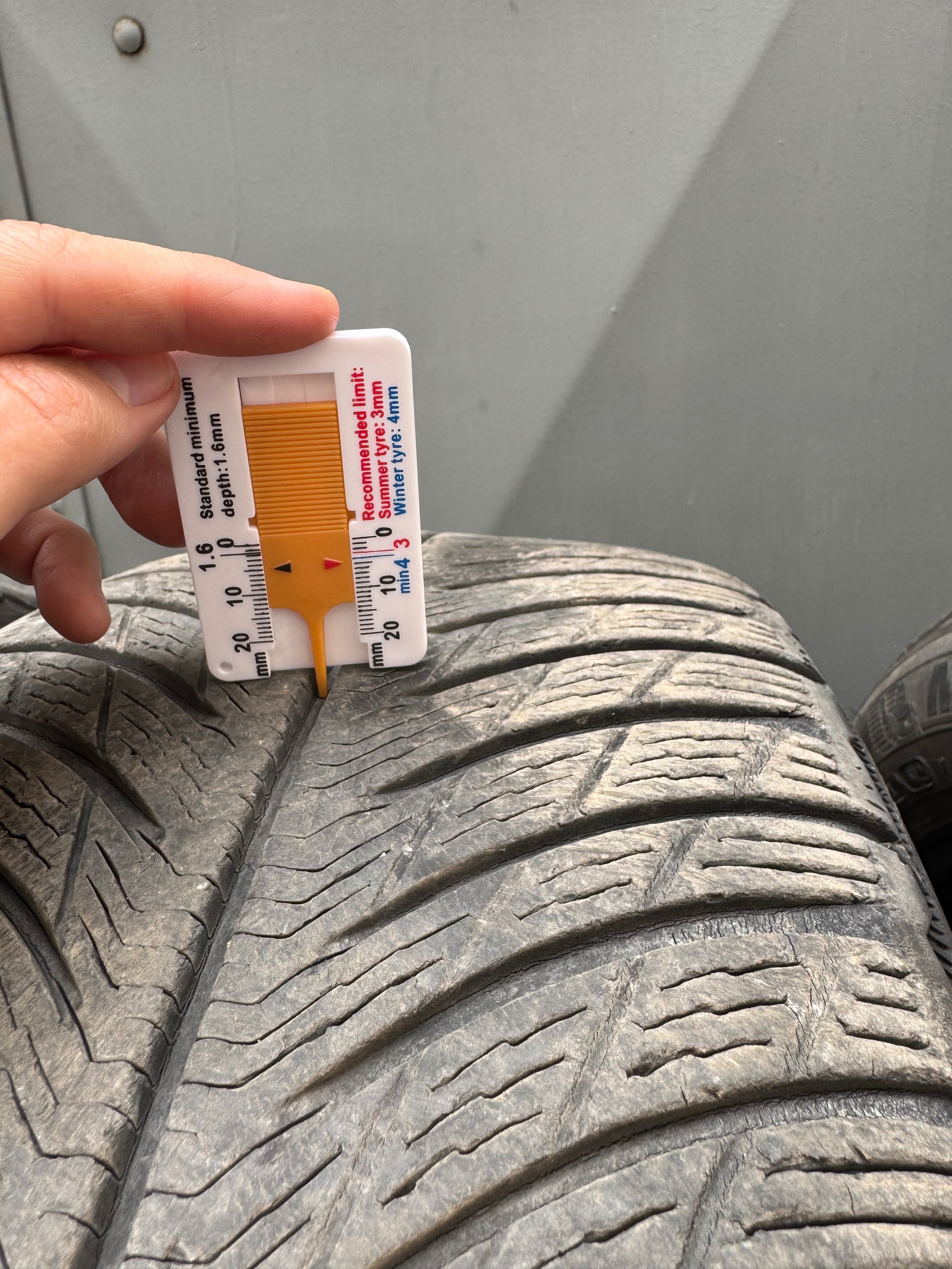 Michelin Pilot Alpin 5 235/50/19