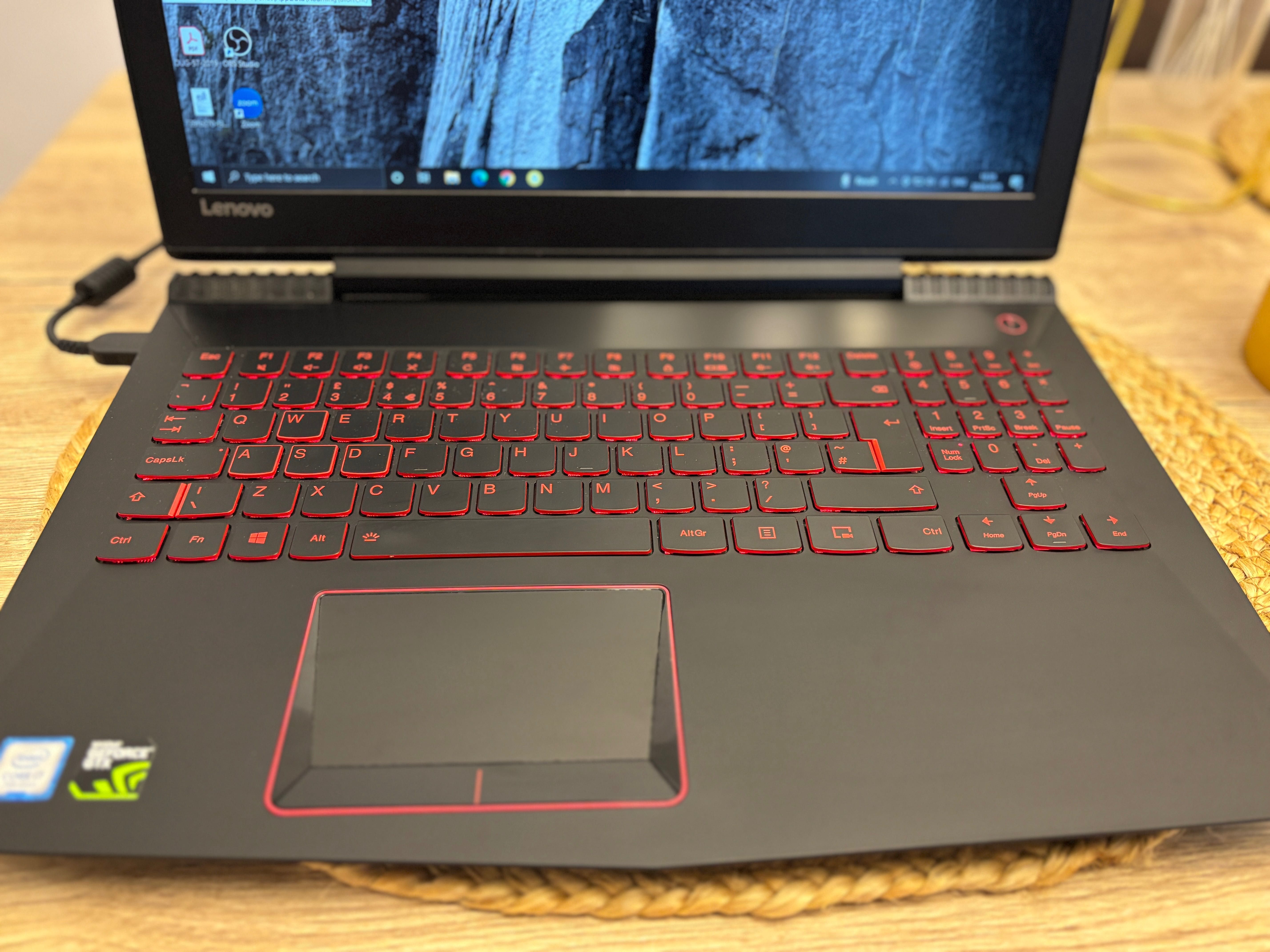 Laptop gaming Lenovo