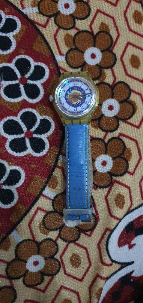 Продавам часовник. swatch .swiss