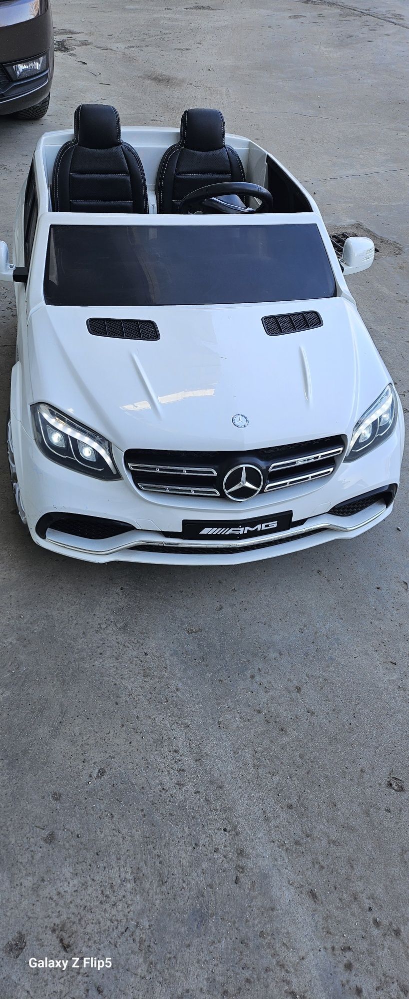 Двуместен акумулаторен джип Mercedes GLS63 AMG (лицензиран)