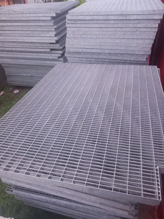 Grătare zincate galvanizate tăiem orice dimesune dorita de client