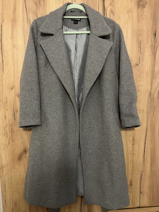Дамско сиво палто – отлично състояние