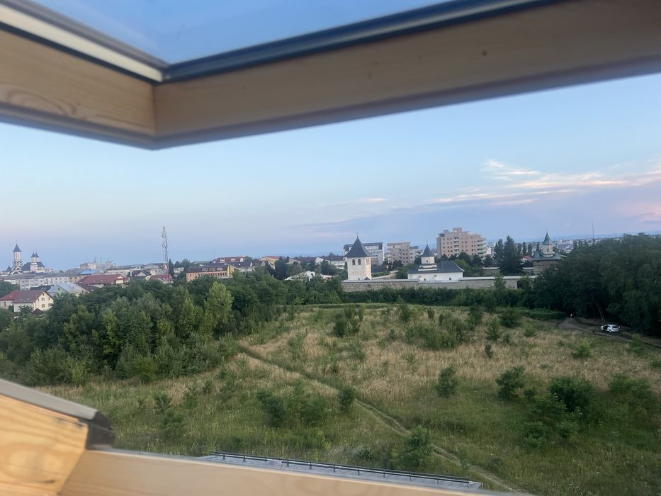 Penthouse 183,5 mp 500 €/mp