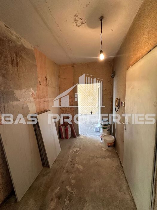 Продава се Двустаен апартамент в София, Надежда 1 - 48 кв.м за 2334 €/кв.м - Снимка #1