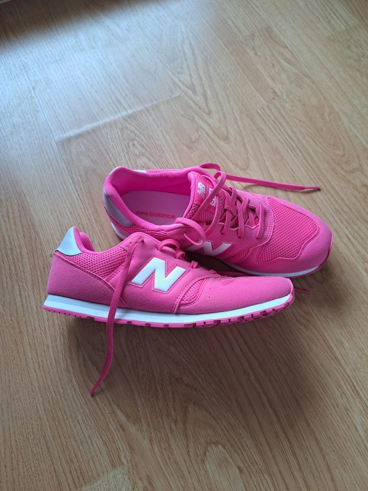 Adidasi new balance , marime 39