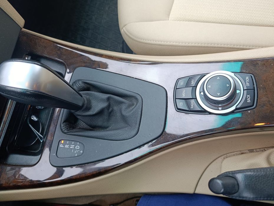 BMW Seria 3 318i 1.8 Benzină 2009 Automat – Impecabil