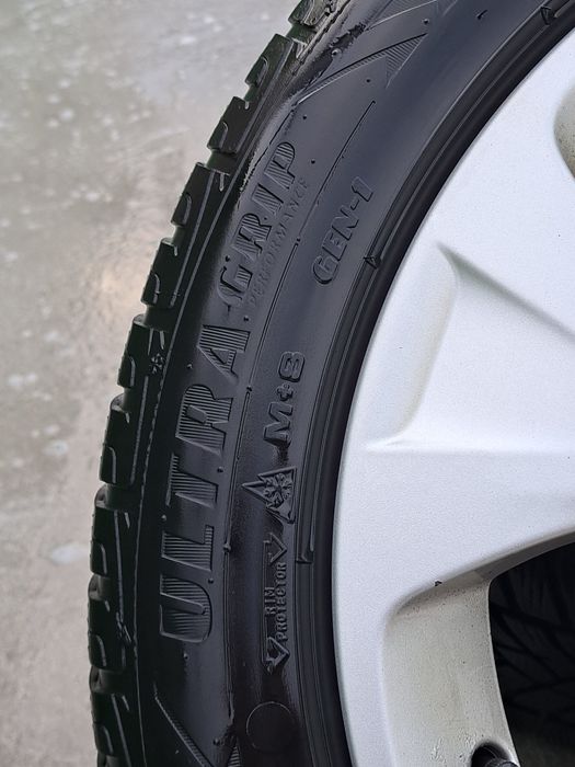 Roți aliaj BMW(X1) 17"cu anvelope iarnă 225/50R17 94H, stare excelentă