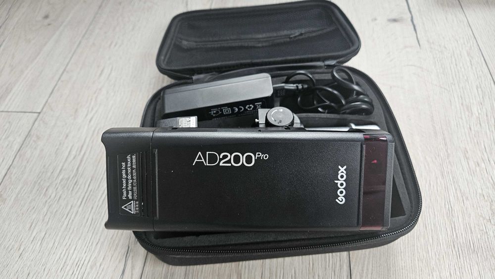 Godox AD200Pro Pocket Flash Blit Portabil TTL 200W
