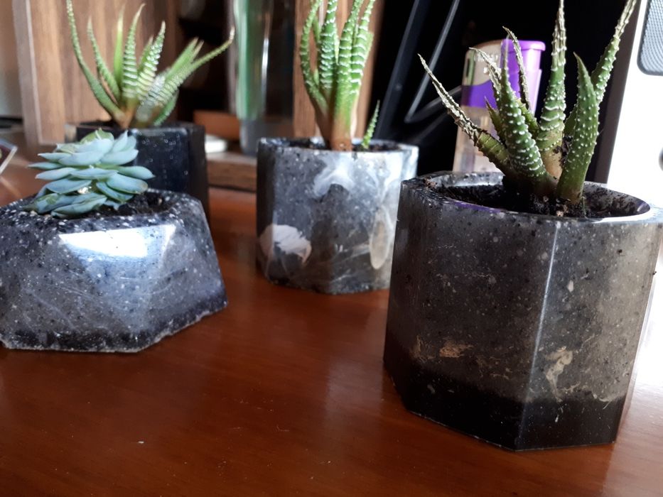 Кашпо из бетона,  и не только