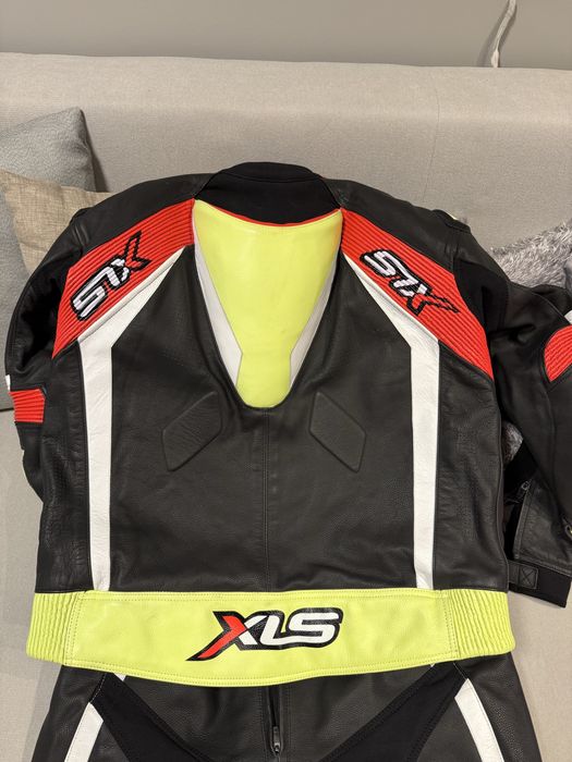 кожен екип от две части размер 56