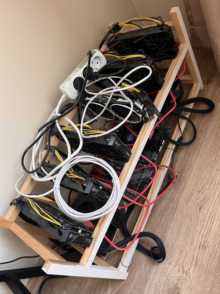 Майнинг риг със 6 карти Mining rig ETH Копачка