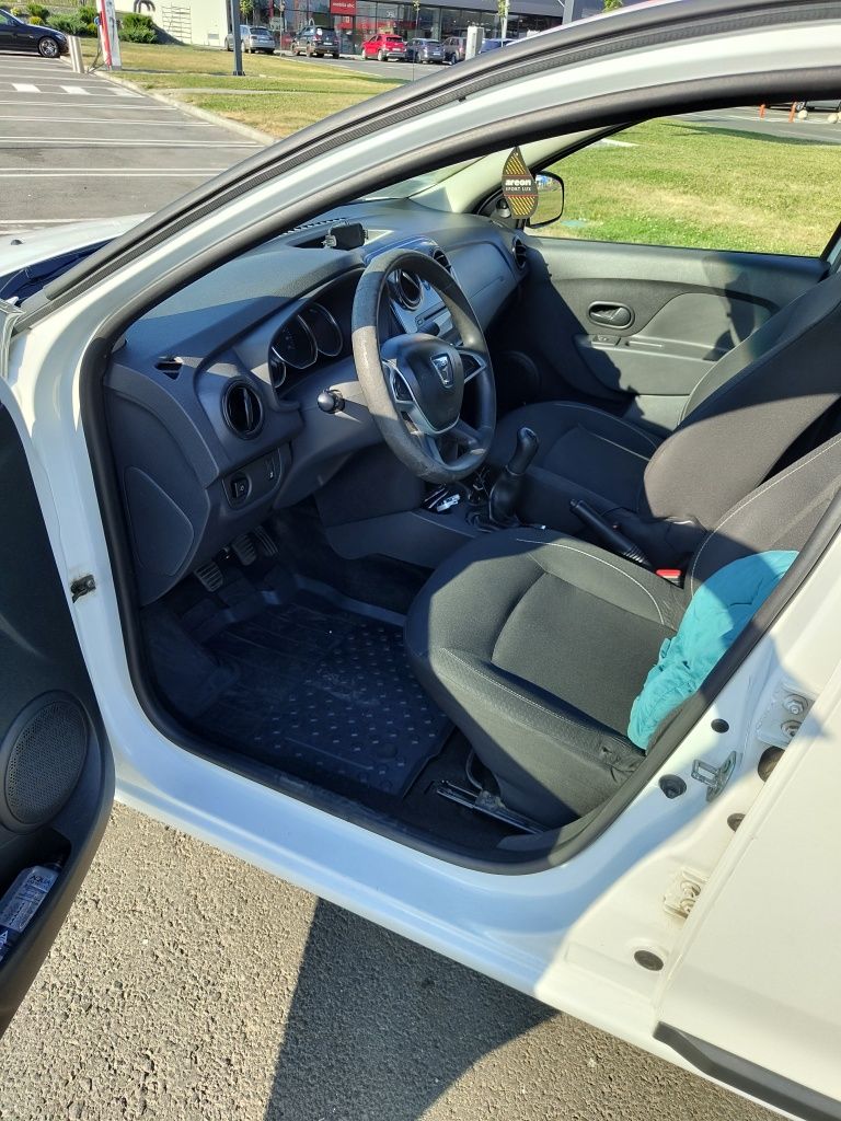 Vând Dacia Logan 2017 1.0 Sce GPL, A/C