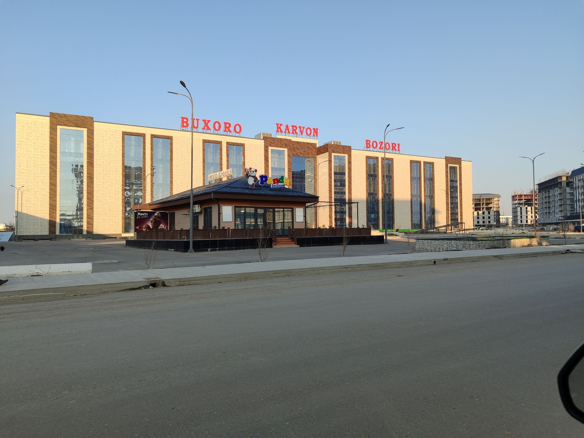 Срочно продам 2 этажный магазин ориентир Бухара Сити