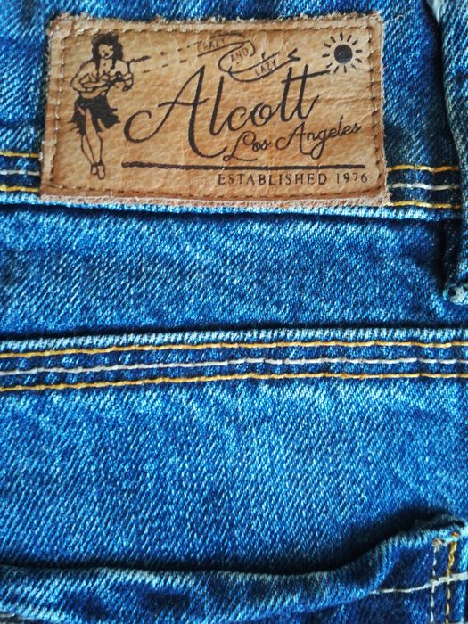 Къси дънкови панталонки