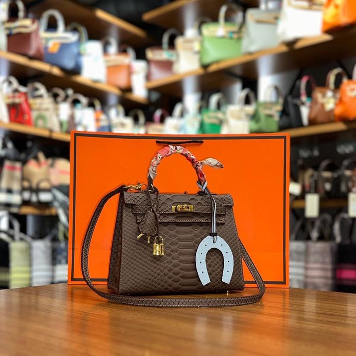 Дамска чанта Hermes.