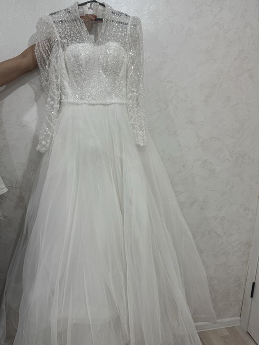 Продается свадебно новое, надето только один раз размер 42,44,46