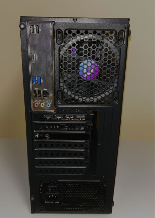 PC- Calculator Gaming I5-10400F, AMD Radeon RX 6600, SSD 512GB M.2