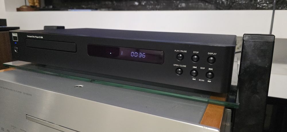 Cd player Nad C538 model nou 1500 ron in magazine
