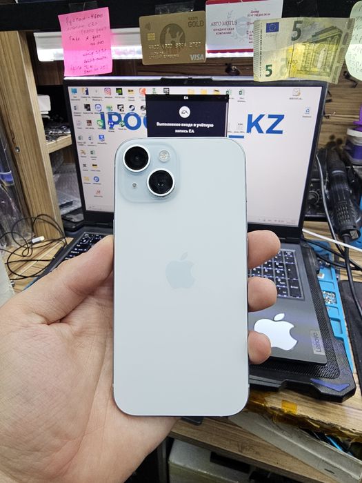 iPhone 15 128 blue