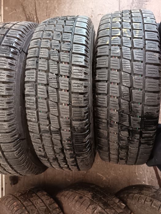 Anvelope MS iarna 215 70 15c toyo 2013 10mm