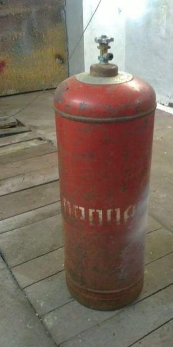 Продам газовый баллон  50 литровый с редуктором.