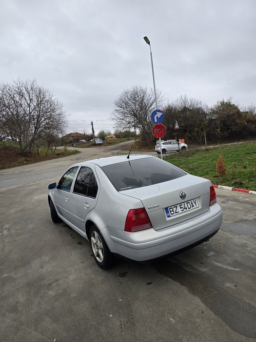Vând Volkswagen Bora