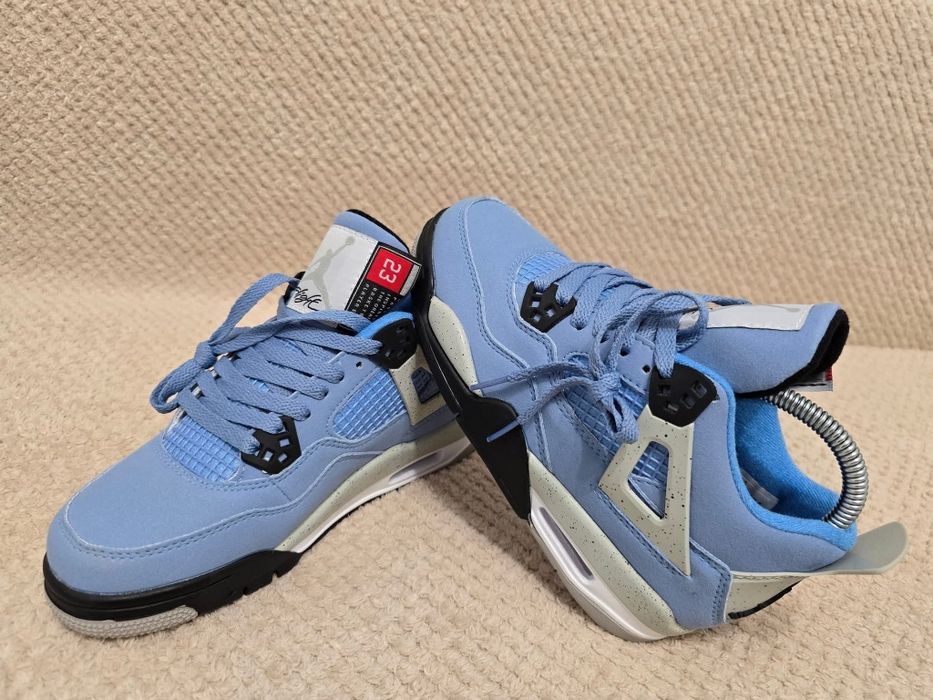 Nike Jordan 4 university blue nr 36 37 38. 39 40 preț 400 lei